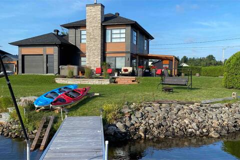 Contemporary Lake Aylmer (spa, fireplace)