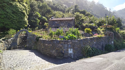 Top Airbnb: Palheiro Jardim Avó Graça [Grandma Graça's Garden] in Ilha Da Madeira