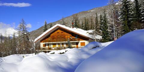 Annuncio Airbnb popolare: Jacqueline & Franco's Chalet a Sauze D'oulx