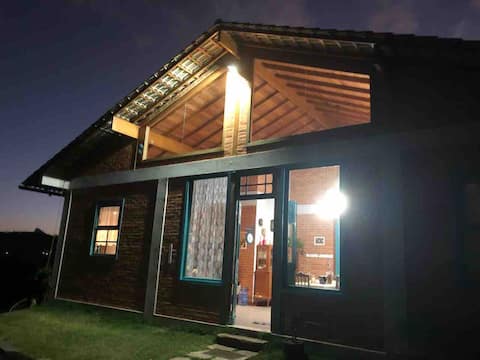 Casa di Tijolos na montanha ideal family