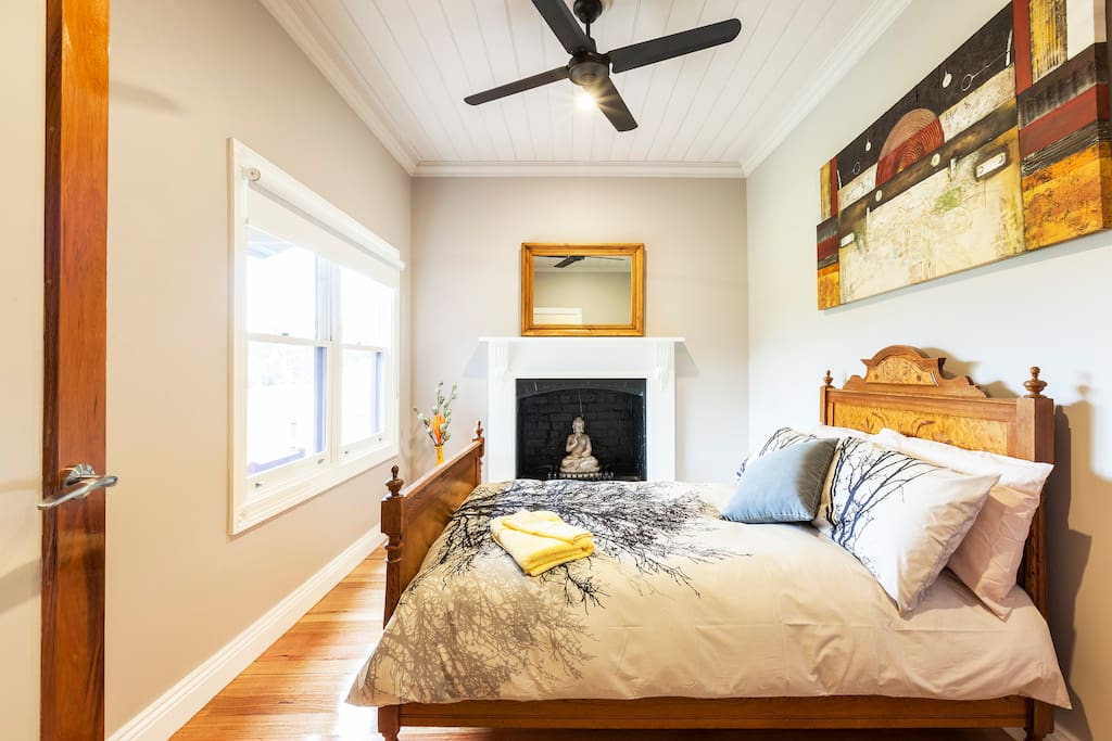 2nd bedroom