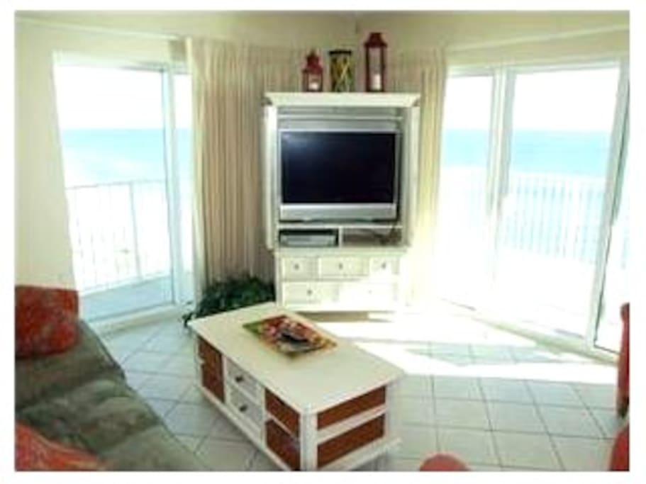 Watch it all! Wrap around Balcony -- Flatscreen