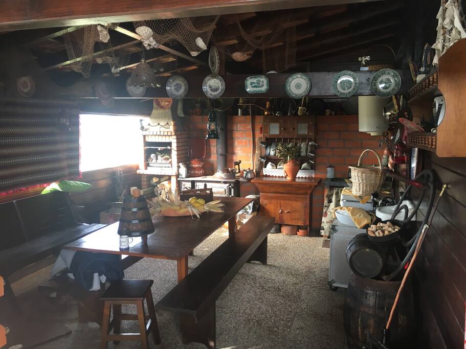 exterior kitchen .