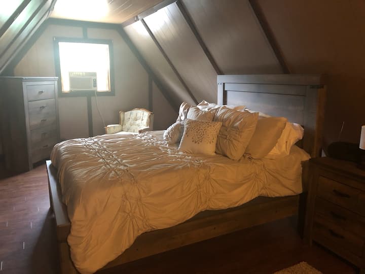 Kitanda aina ya Queen (Tazama 1)