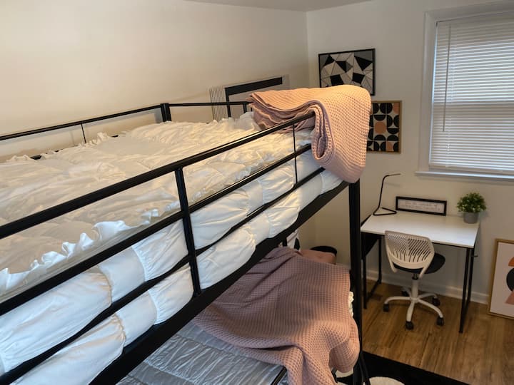 საძინებელი 1