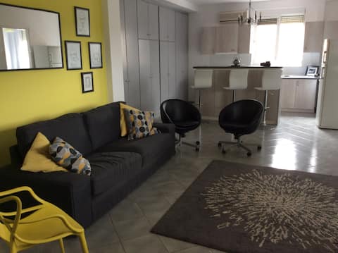 Modern, sunny apartment close to Athens airport