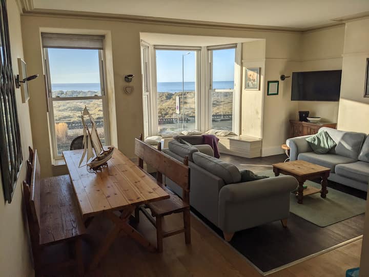 The Beach House at Barmouth Houses for Rent in Gwynedd, Wales, United