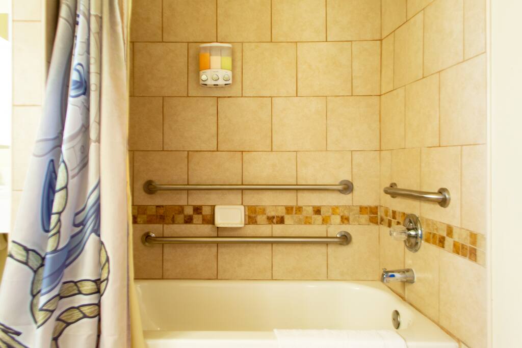 Full Bathroom