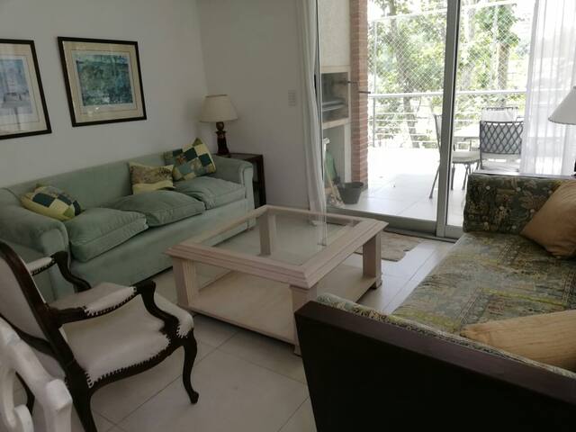 Ideal departamento para 5 frente al río