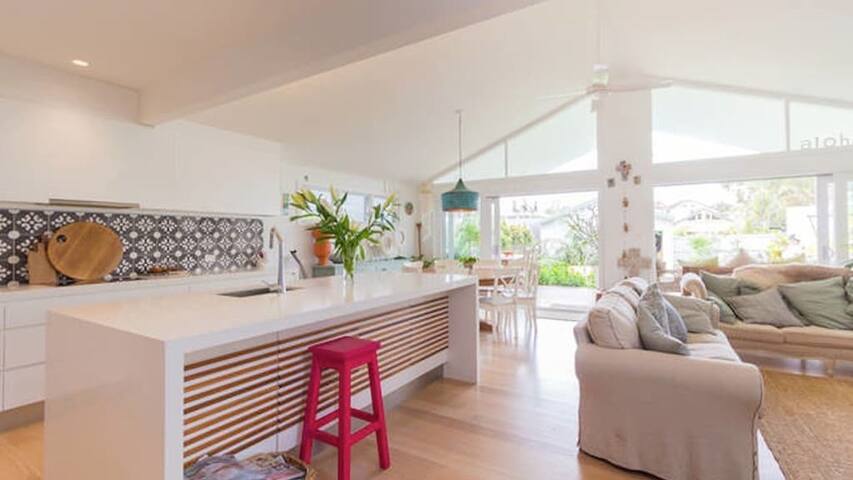 Magic manly beach house – close to everything gallery image 3