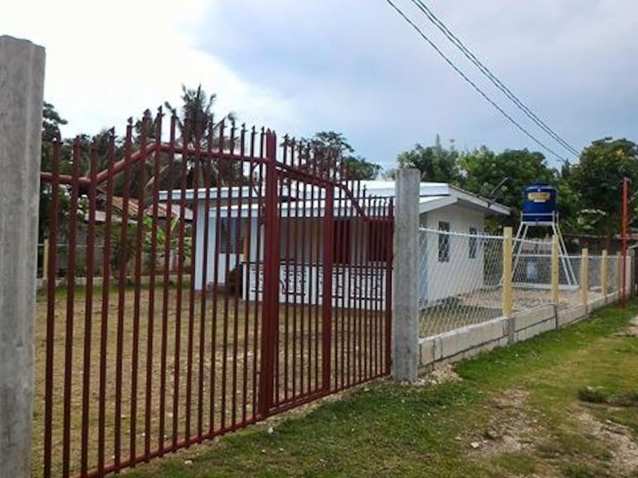 Large garden, perfect for group activities and car parking