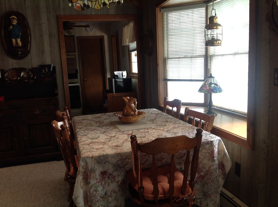 Dining rm/Kitchen