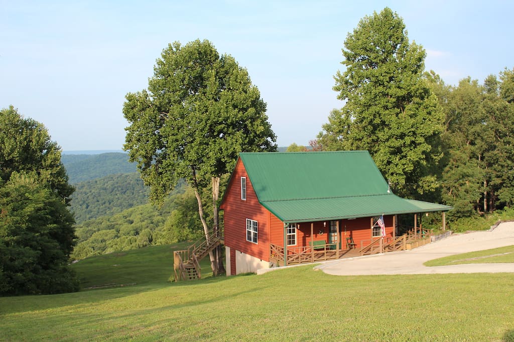 Sunrise Mountain Cabin Cabins for Rent in Altamont, Tennessee, United