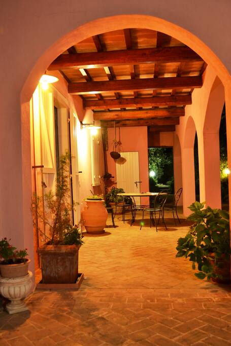 portico