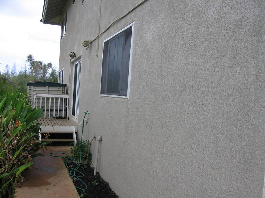 entrance to the apartment, sliding door with key lock