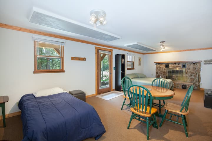 Studio apartment features a king bed and a bonus twin