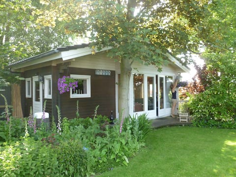 Popular Airbnb listing: Klein Langeveld in Noordwijkerhout Buitengebied
