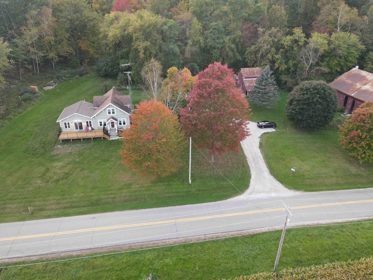 Lil R&R Entire guest suite to rest & relax Houses for Rent in