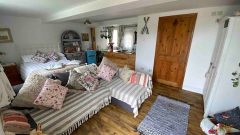Successful Airbnb property: Wheelhouse,Grinklebell Cottage in Loftus