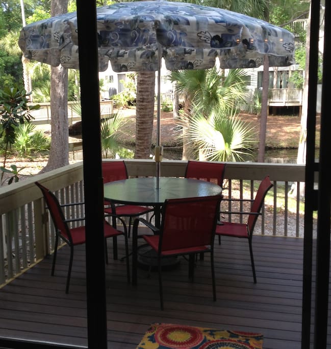 Deck overlooking lagoon. Perfect for that morning coffee or afternoon meal.