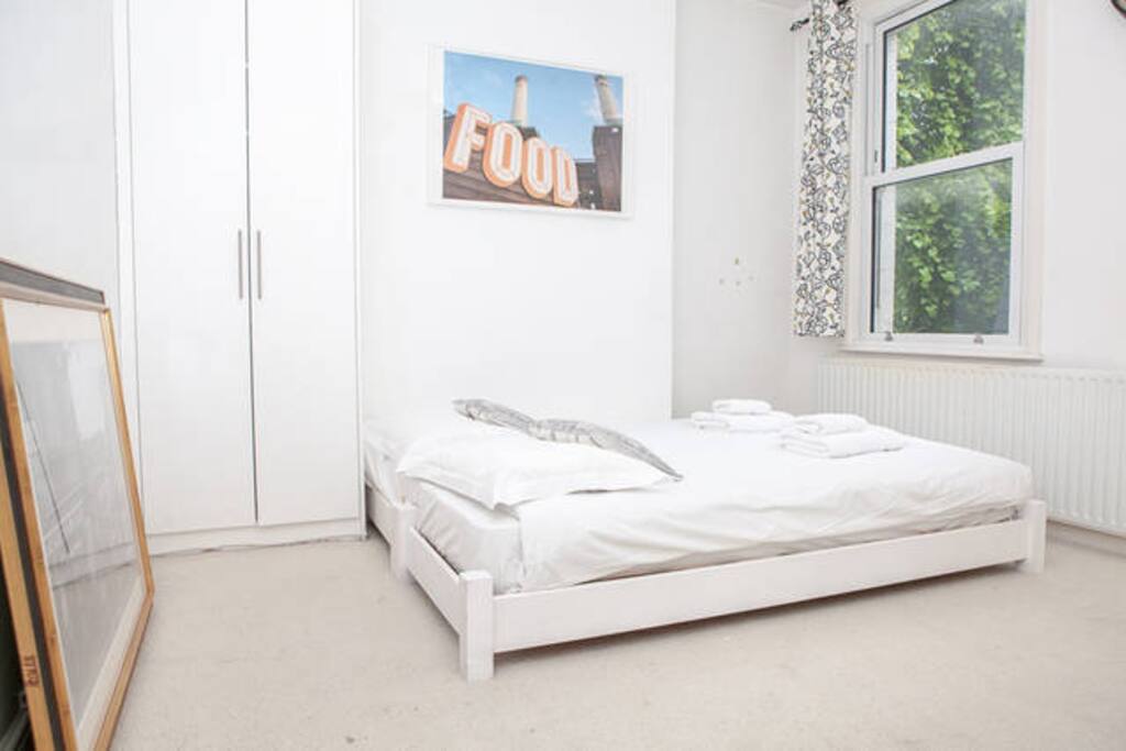 The cosy bedroom