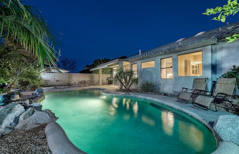 Fantastic 5 Bedroom home on Golf FREE heated Pool