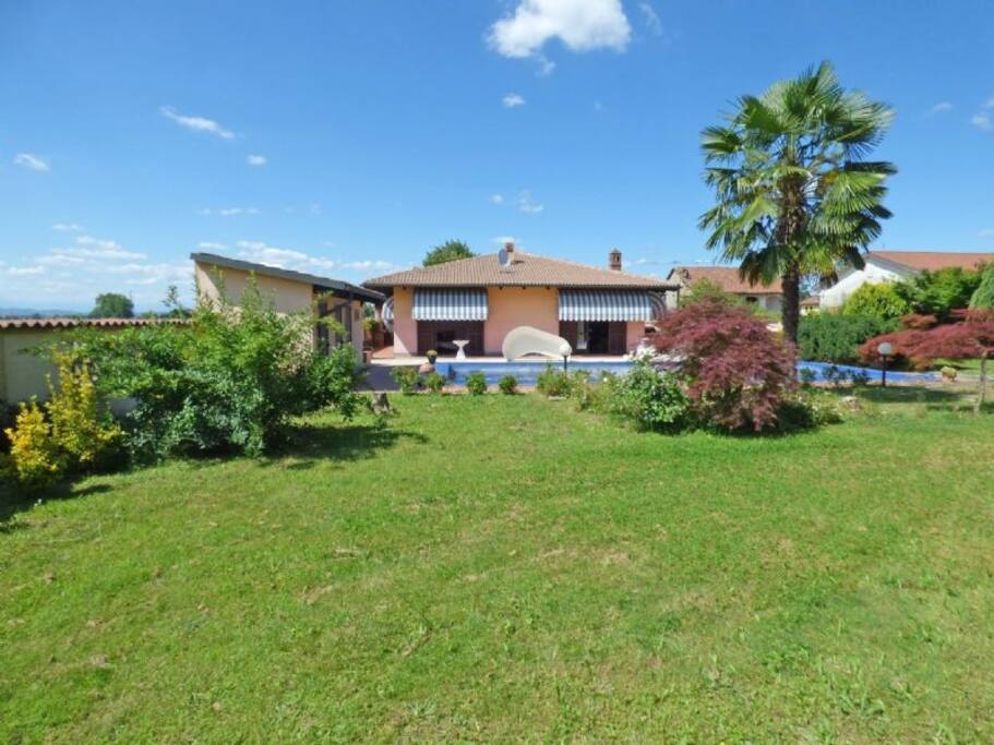 ARCO OLTRE LA PISCINA