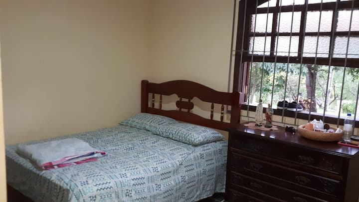 საძინებელი 1