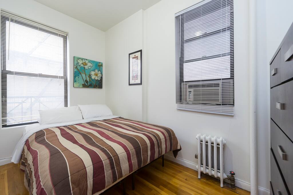Sunny & Quiet Bedroom