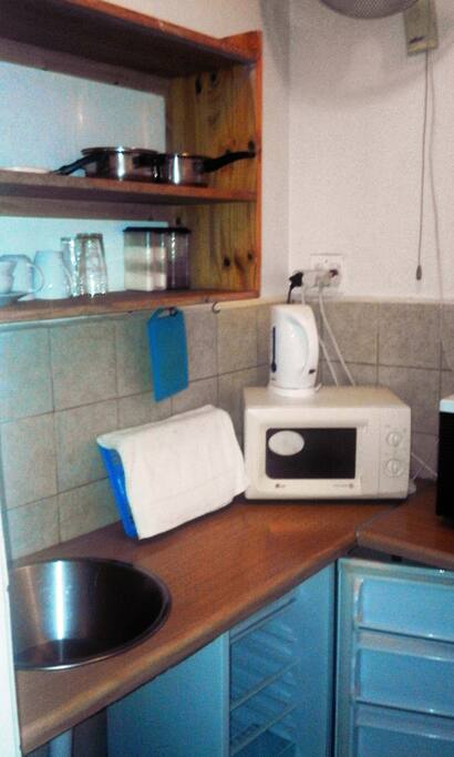 Double Room 1 kitchenette