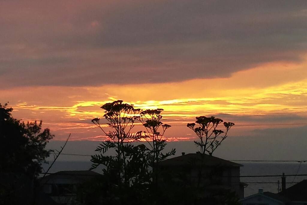 Previous Guest's sunset photo from master bedroom