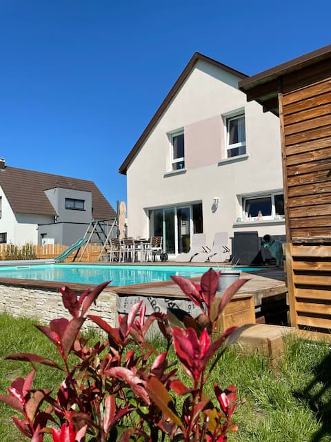House with pool and 4 bedrooms