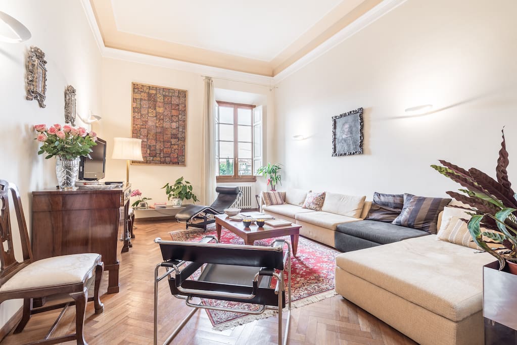 Soggiorno- living room with view of the big sofa