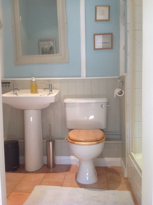 En- suite shower room