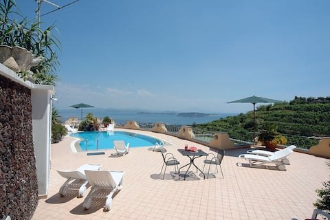 Villa with pool and sea view