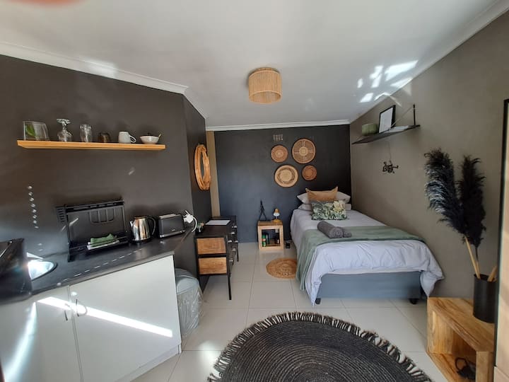 Bellville Vacation Rentals & Homes Bellville, Cape Town, South Africa