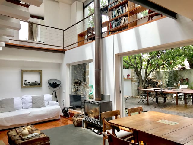 Amazing Mezzanine House with Garden – City Centre gallery image 3