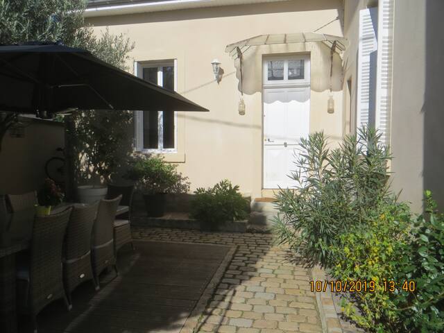 Chambre privée  tout confort dans charmante maison