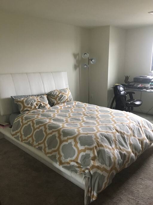 Queen size bed