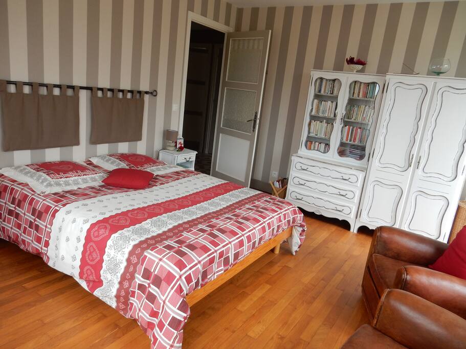 Grande chambre Lit 160