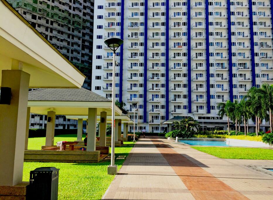 Amenity Area with jogging path