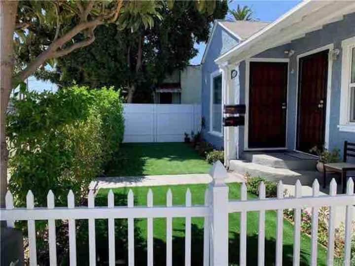 One Bedroom One Bathroom - Los Angeles, CA