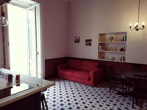 Top Airbnb: Suite Fontanelle city center CINit063049C2ZDDP93LB in Naples