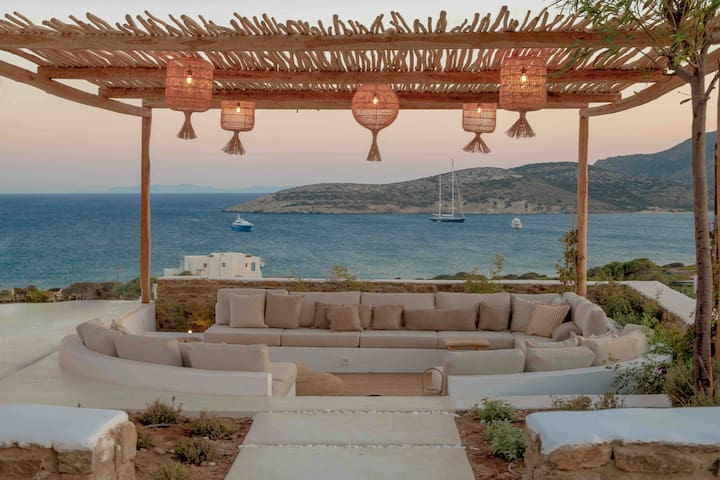 Villa Lev Antiparos • Beach & In-House Staff gallery image 2
