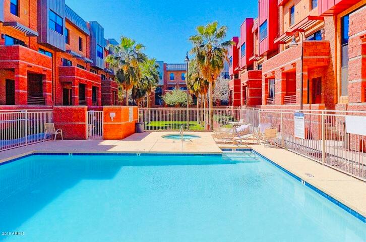 Private room/bath near ASU.