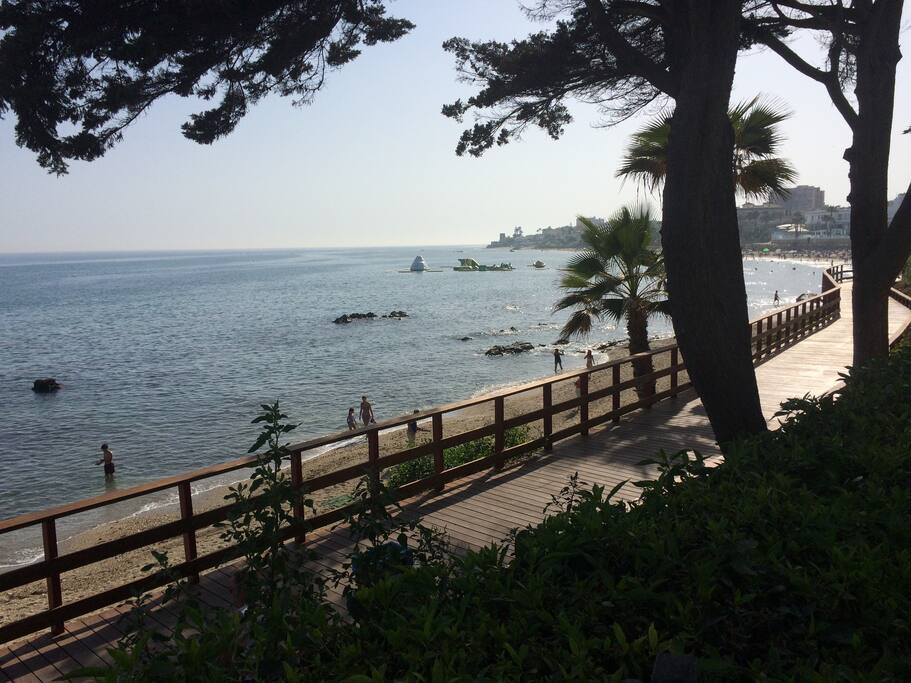 BAJADA A LA PLAYA