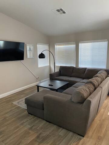 POOL/SPA OASIS – 6 miles from strip gallery image 5