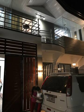 Vacation Glass House with Sea & Mountain View