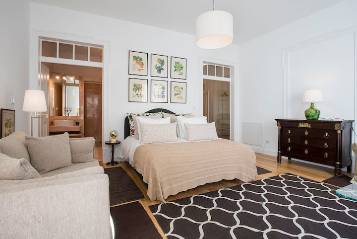 PORTAS DE SAO BENTO
T3 AVEC JARDIN ET TERRASSE
Chambre double
