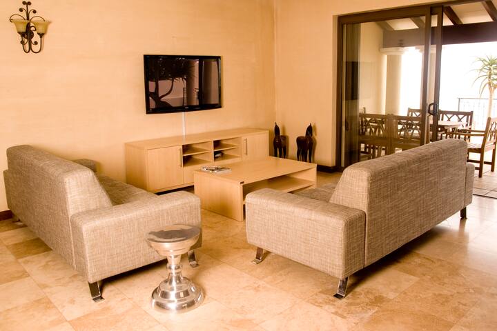 Cape Life Beach House gallery image 2